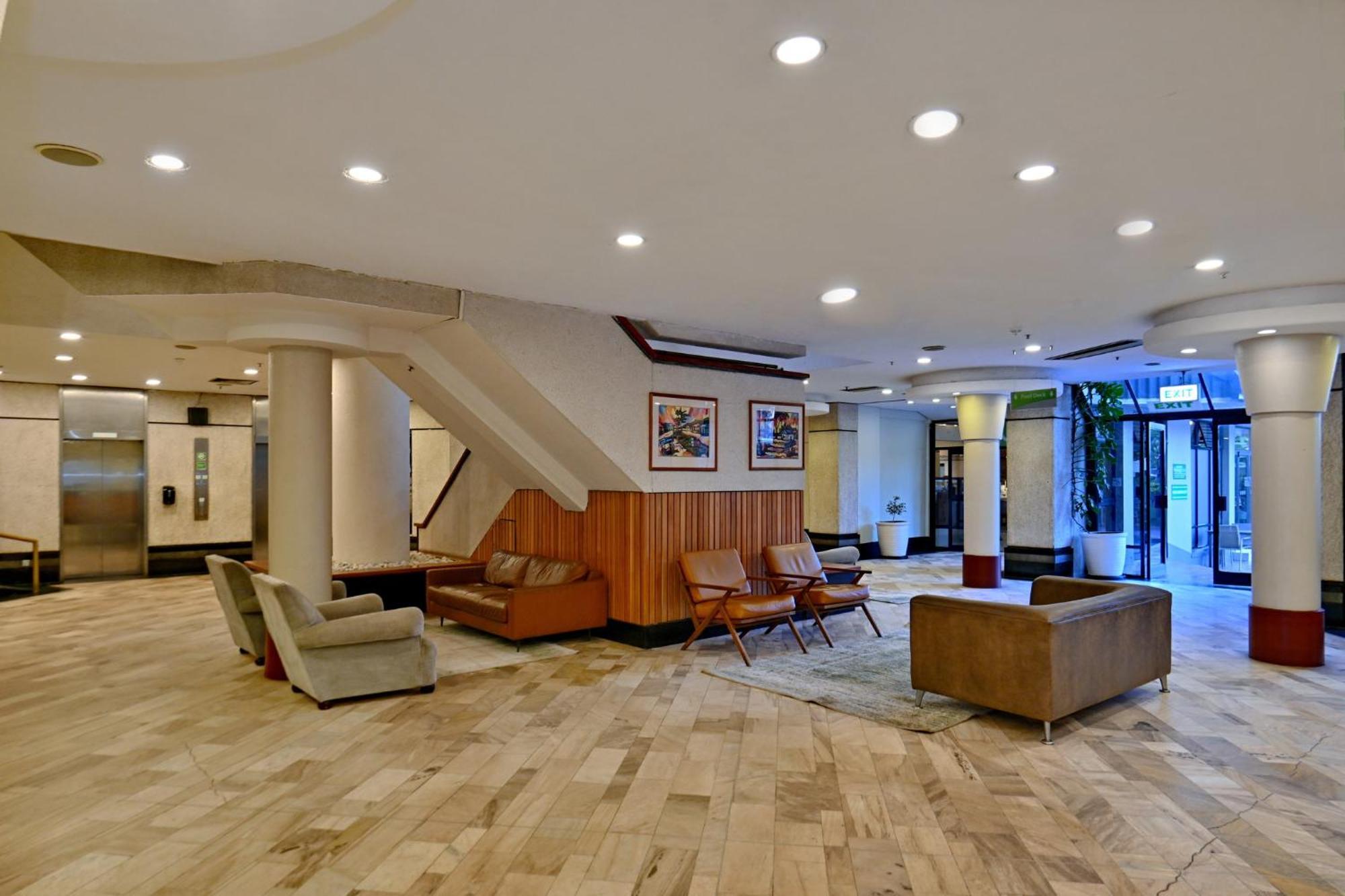 Holiday Inn - Harare By Ihg Exterior photo