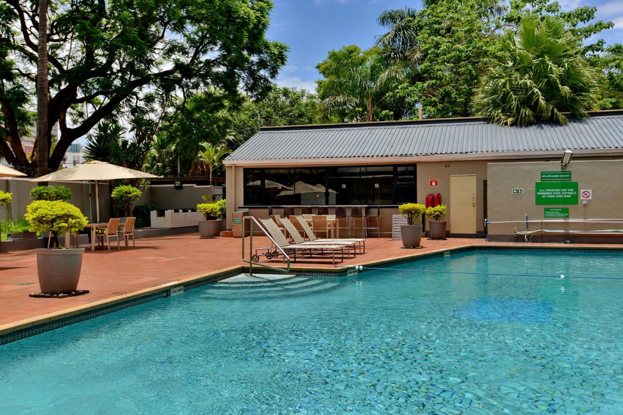 Holiday Inn - Harare By Ihg Exterior photo
