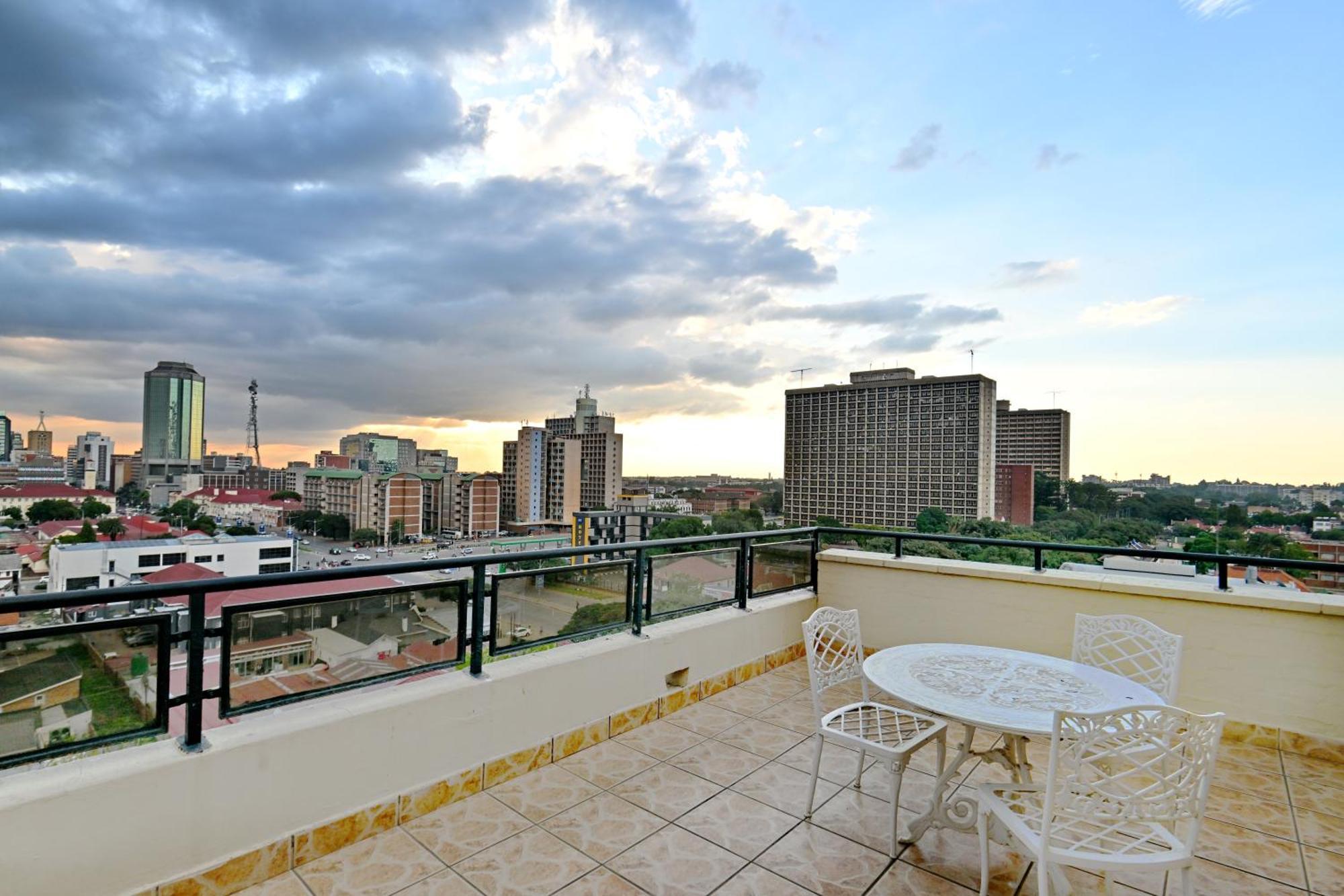 Holiday Inn - Harare By Ihg Exterior photo
